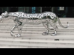 स्टेनलेस स्टील की मूर्ति