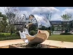 स्टेनलेस स्टील की मूर्ति